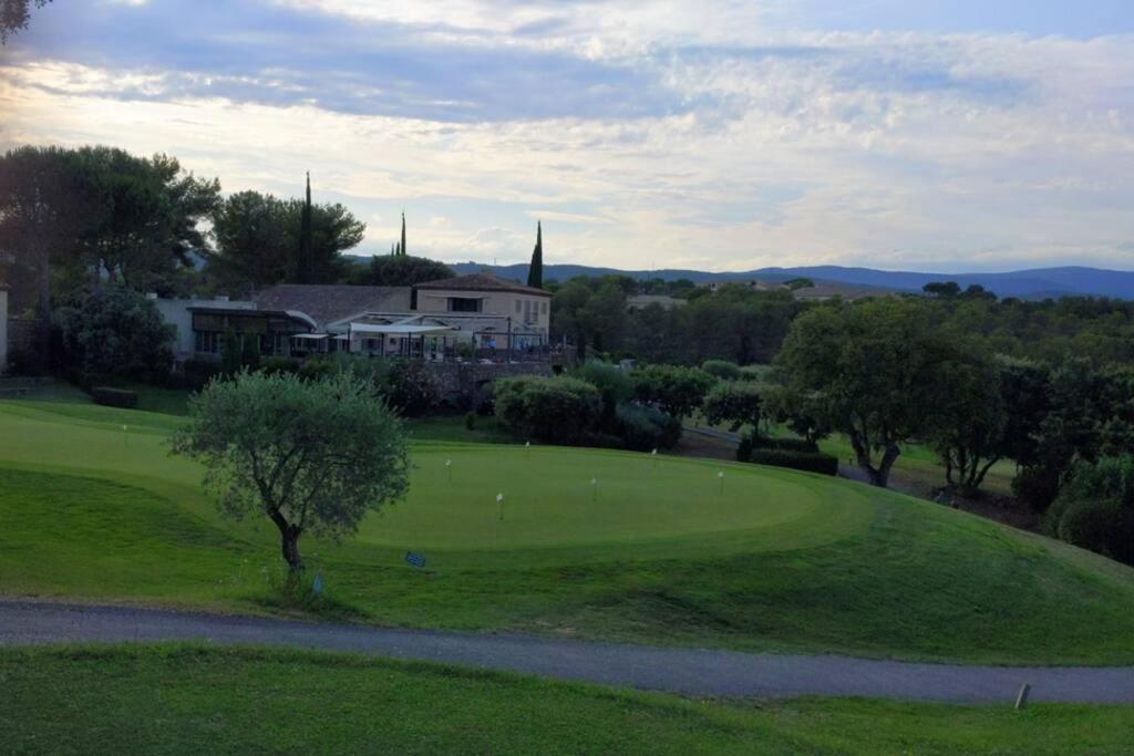 Joli F2 Saint Endreol Hameau Palayson Var La Motte Esterno foto
