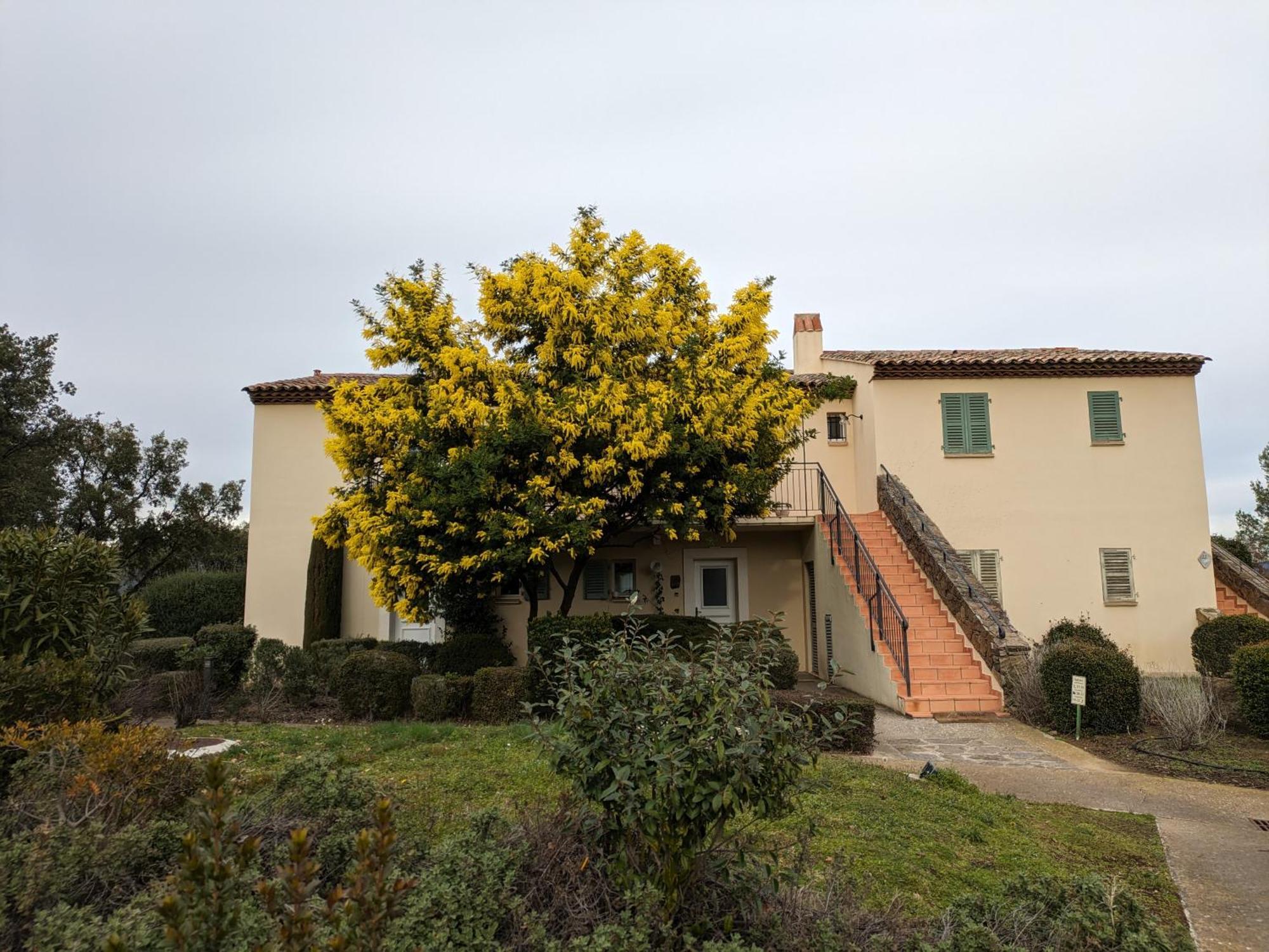 Joli F2 Saint Endreol Hameau Palayson Var La Motte Esterno foto